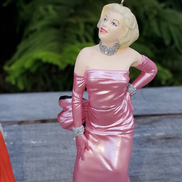 Hallmark Marilyn Monroe Ornaments - Picture 2 of 10